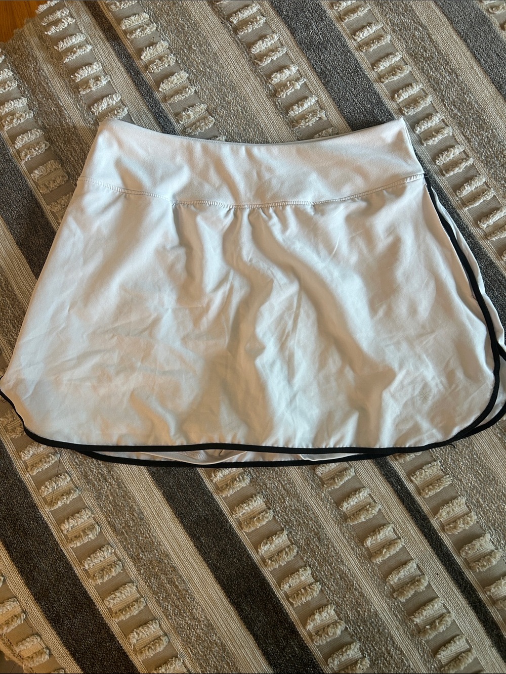 Kensie White Skort with Black Trim